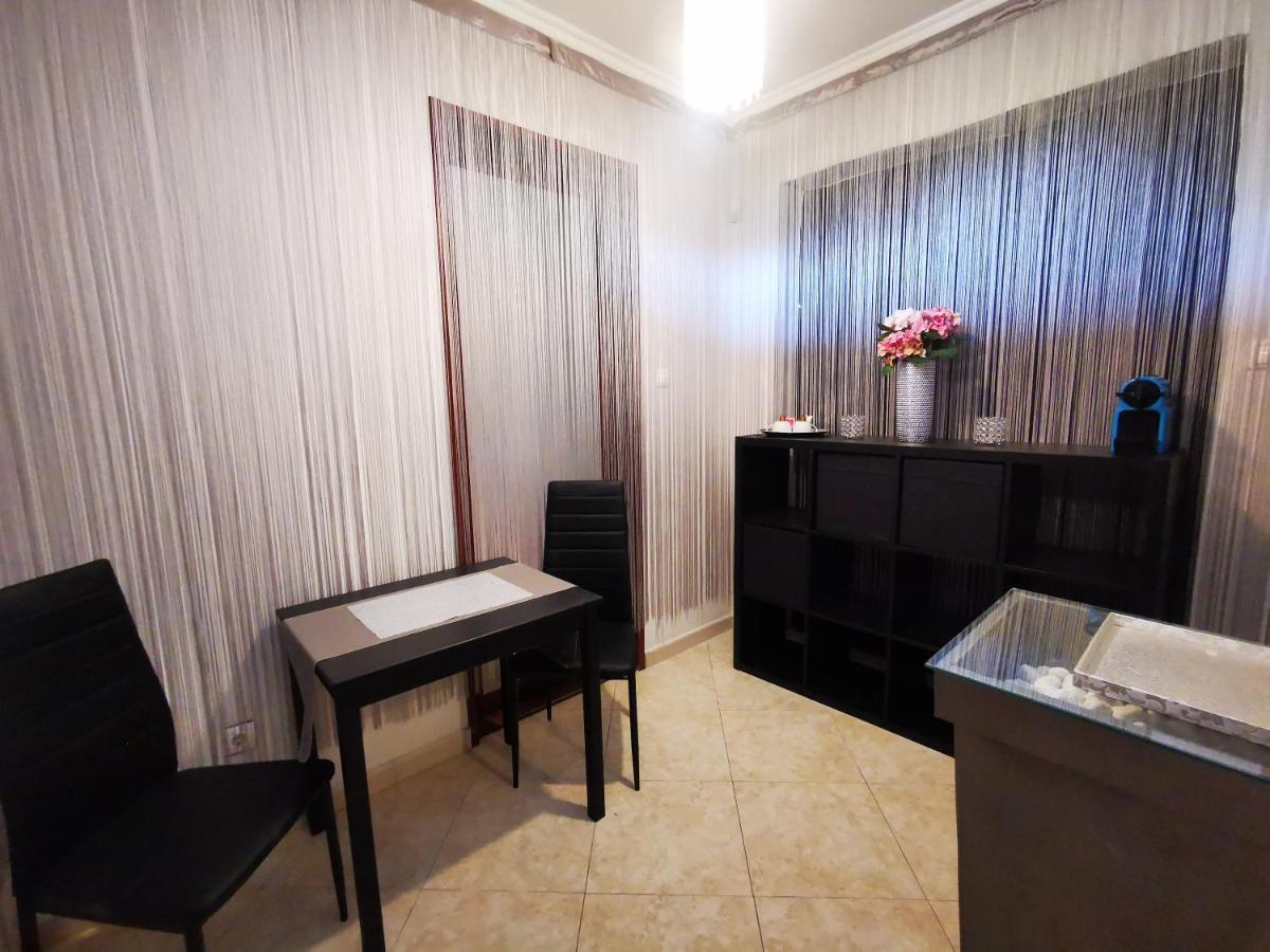 Luxury Basement In The Surrounding Of Budapest Apartment Mogyoród Exterior foto